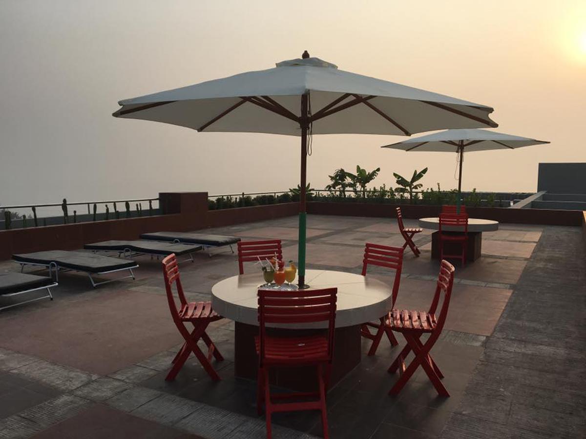 Neeshorgo Hotel & Resort Кокс-Базар Экстерьер фото